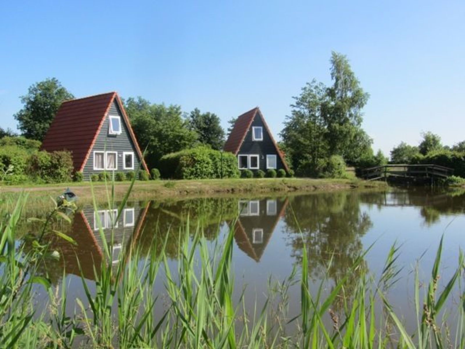 Group accommodation: Large Log Cabin + 3 Fishermen’s houses (18 people)