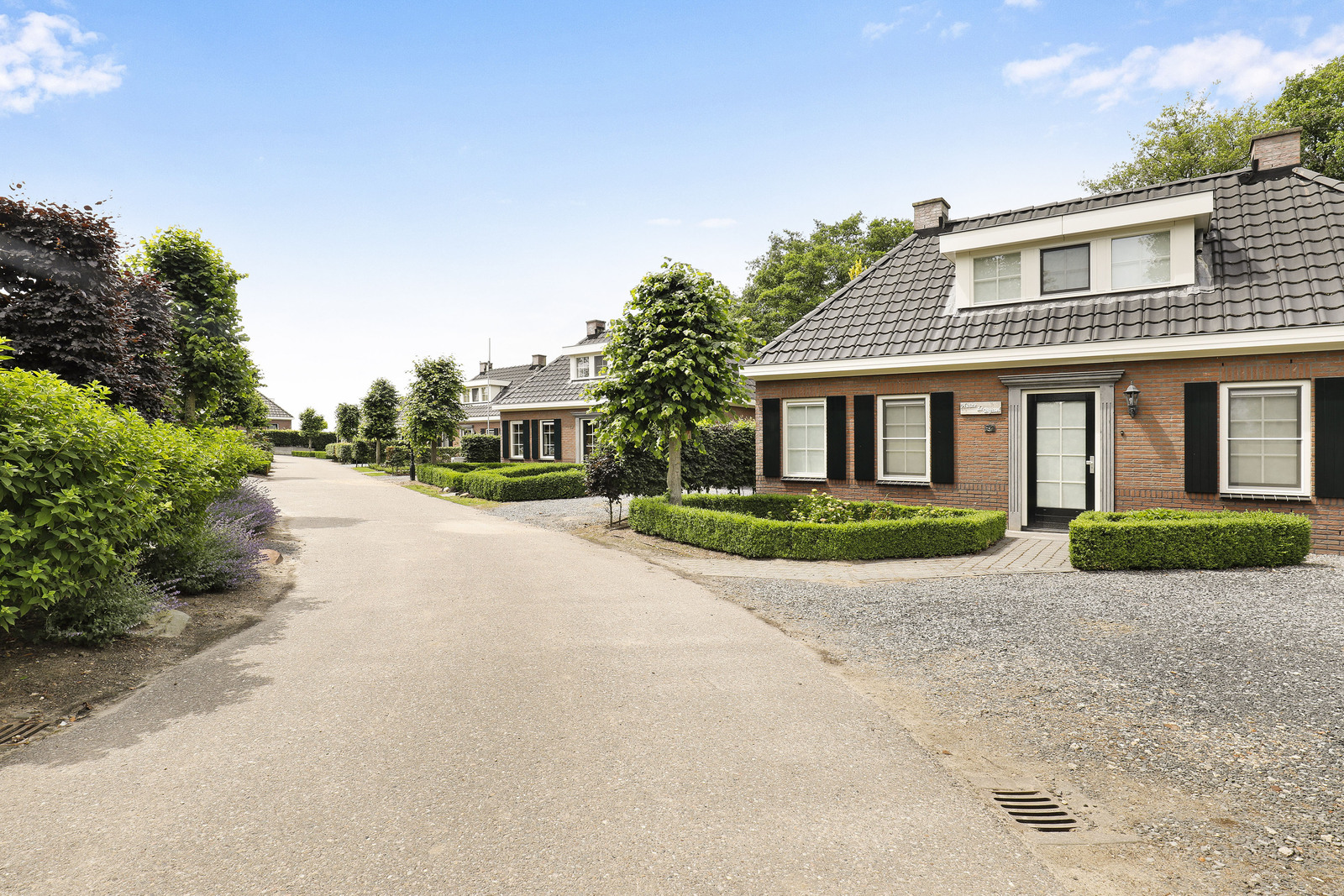 De Notariswoning is een vakantievilla voorzien van 2 badkamers, gebouwd in een authentieke stijl.