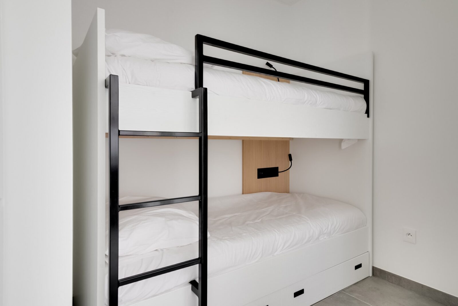 Nieuwe standaard suite voor 4 personen met tweepersoonsbed en stapelbed