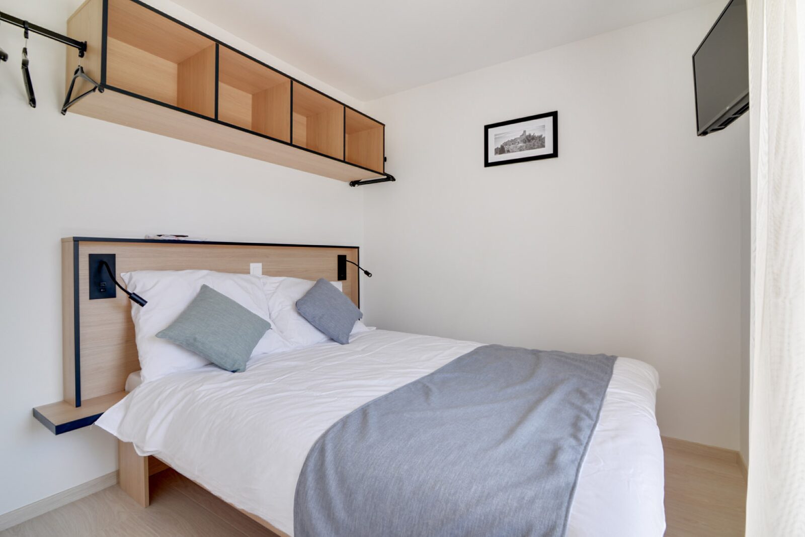 Nieuwe deluxe suite voor 4 personen met 2 kamers - tweepersoonsbed en enkele bedden