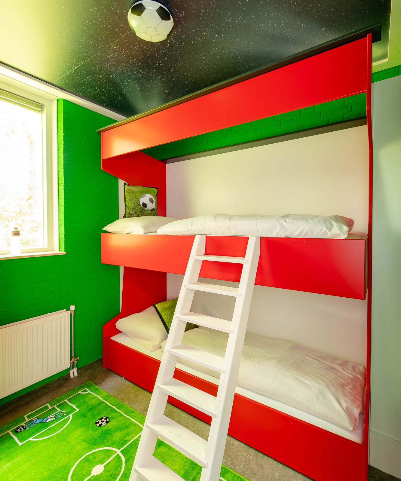 Child Bungalow | FC Mölke Stadium | 6 People - Zuna