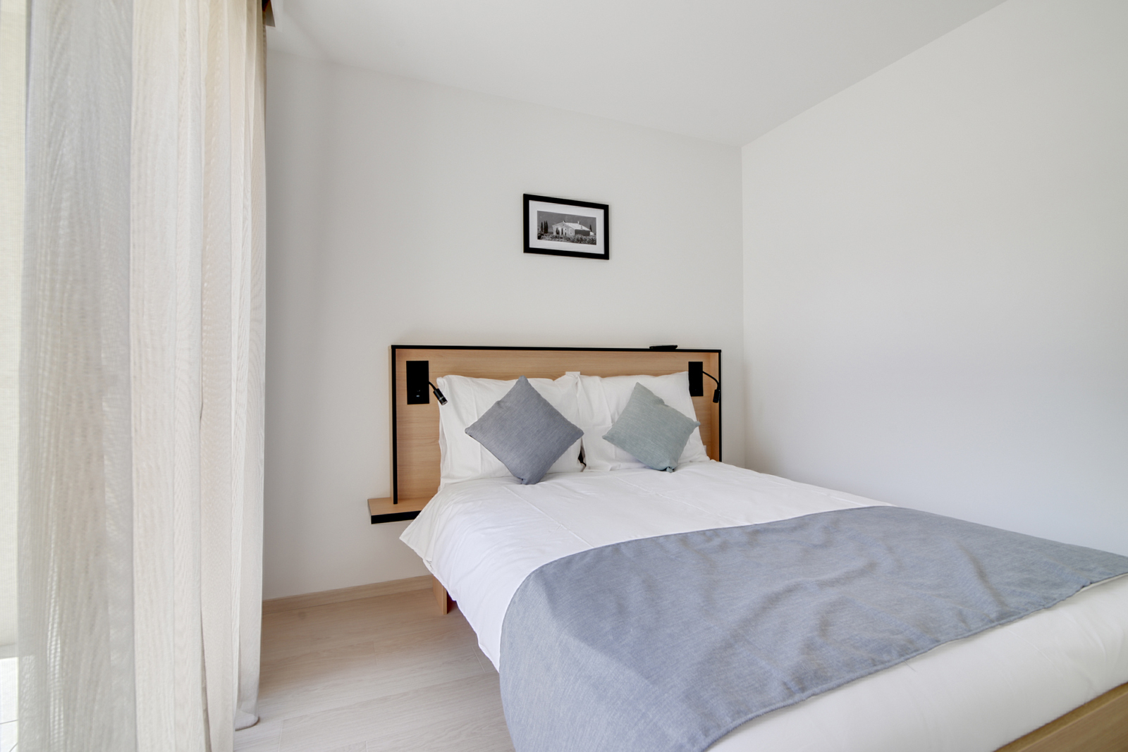 new-deluxe-penthouse-for-6-people-with-2-bedrooms