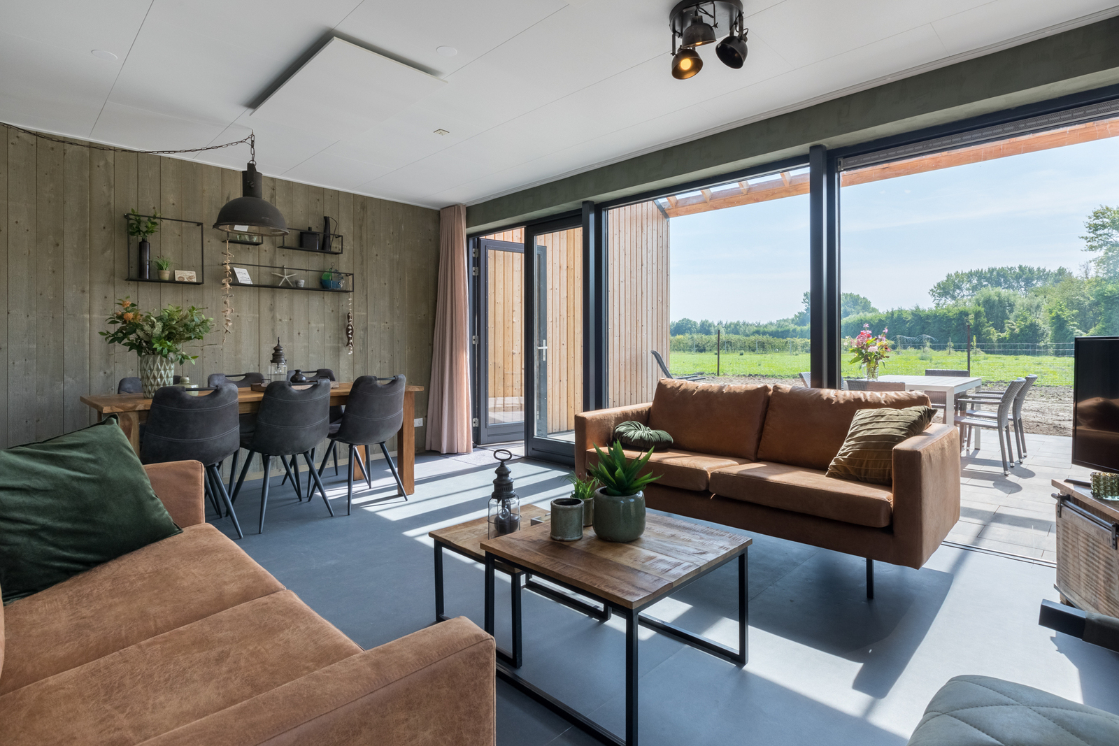H.Home. - Vroondijk 2 | Vrouwenpolder 'D