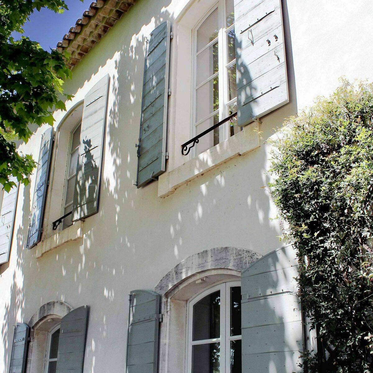 Villa les Platanes met verwarmd privézwembad tussen Saint Remy de