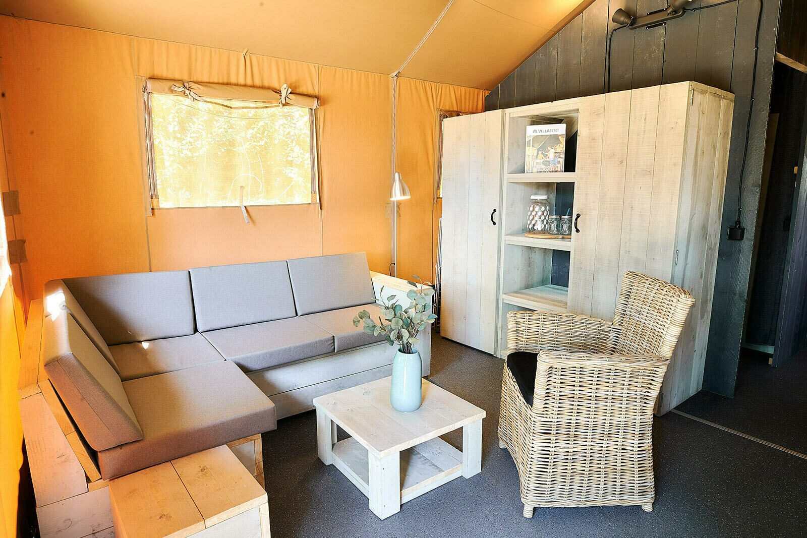 Camping Betuwestrand | Luxe con baño | 4-6 Pers.