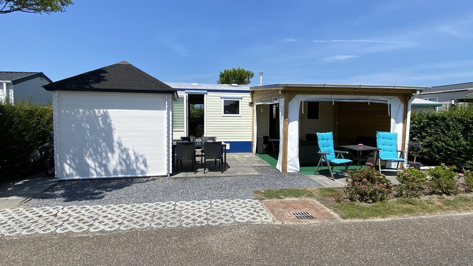 VZ734 Mobile home Renesse