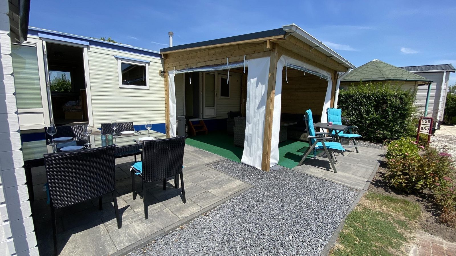 VZ734 Mobile home Renesse
