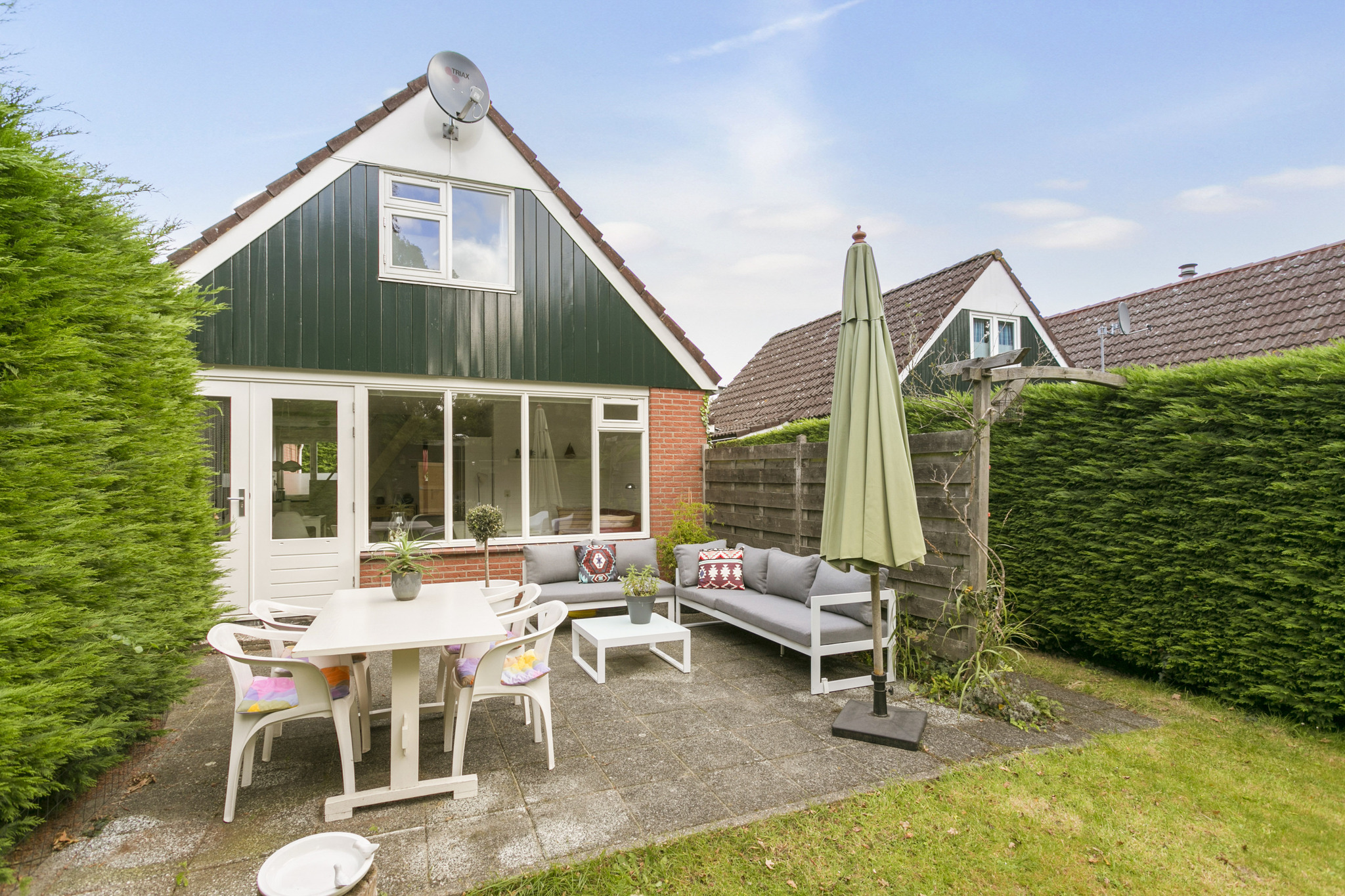 Gemoderniseerde vakantiewoning met ruime tuin en terras
