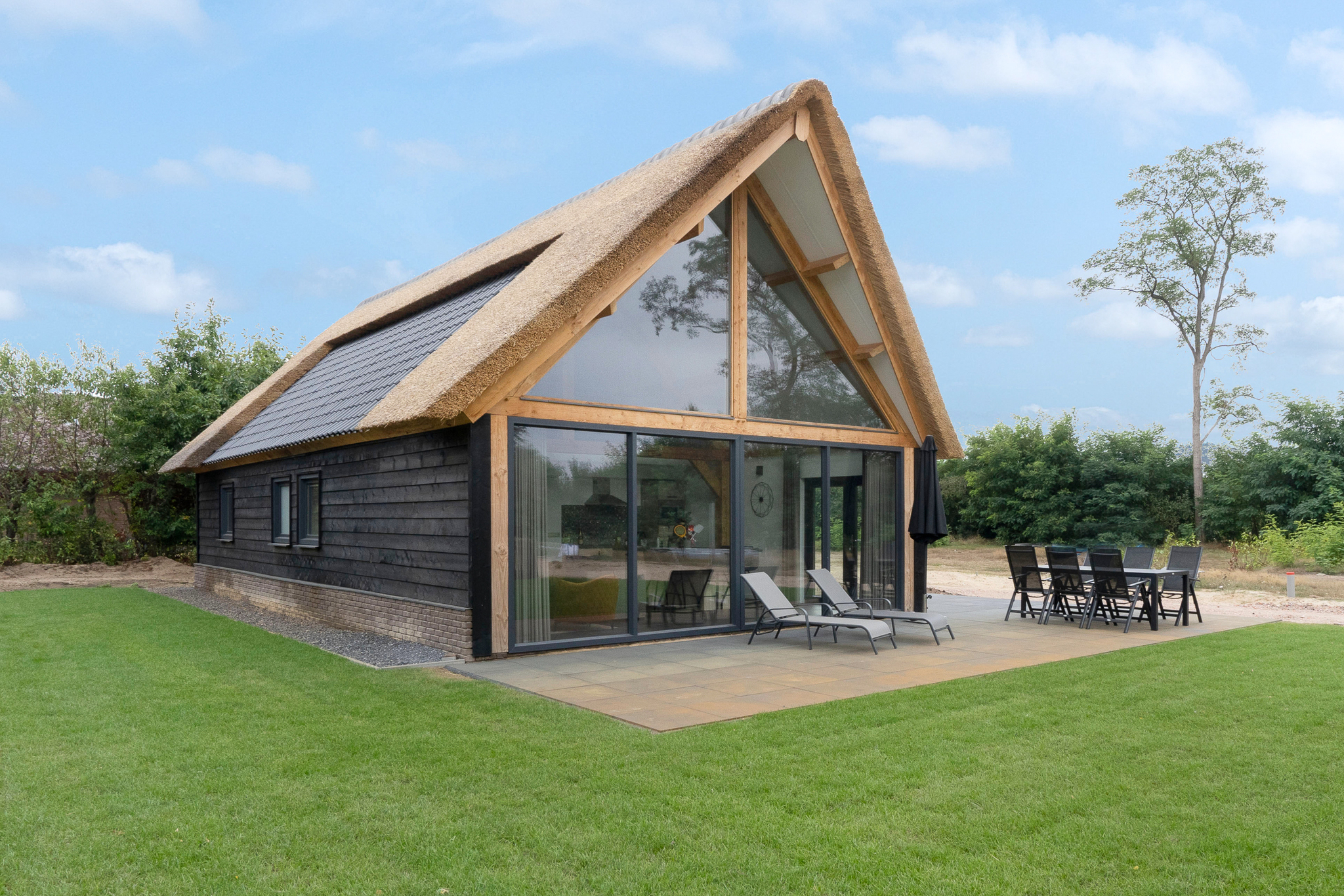 farm-lodge-687