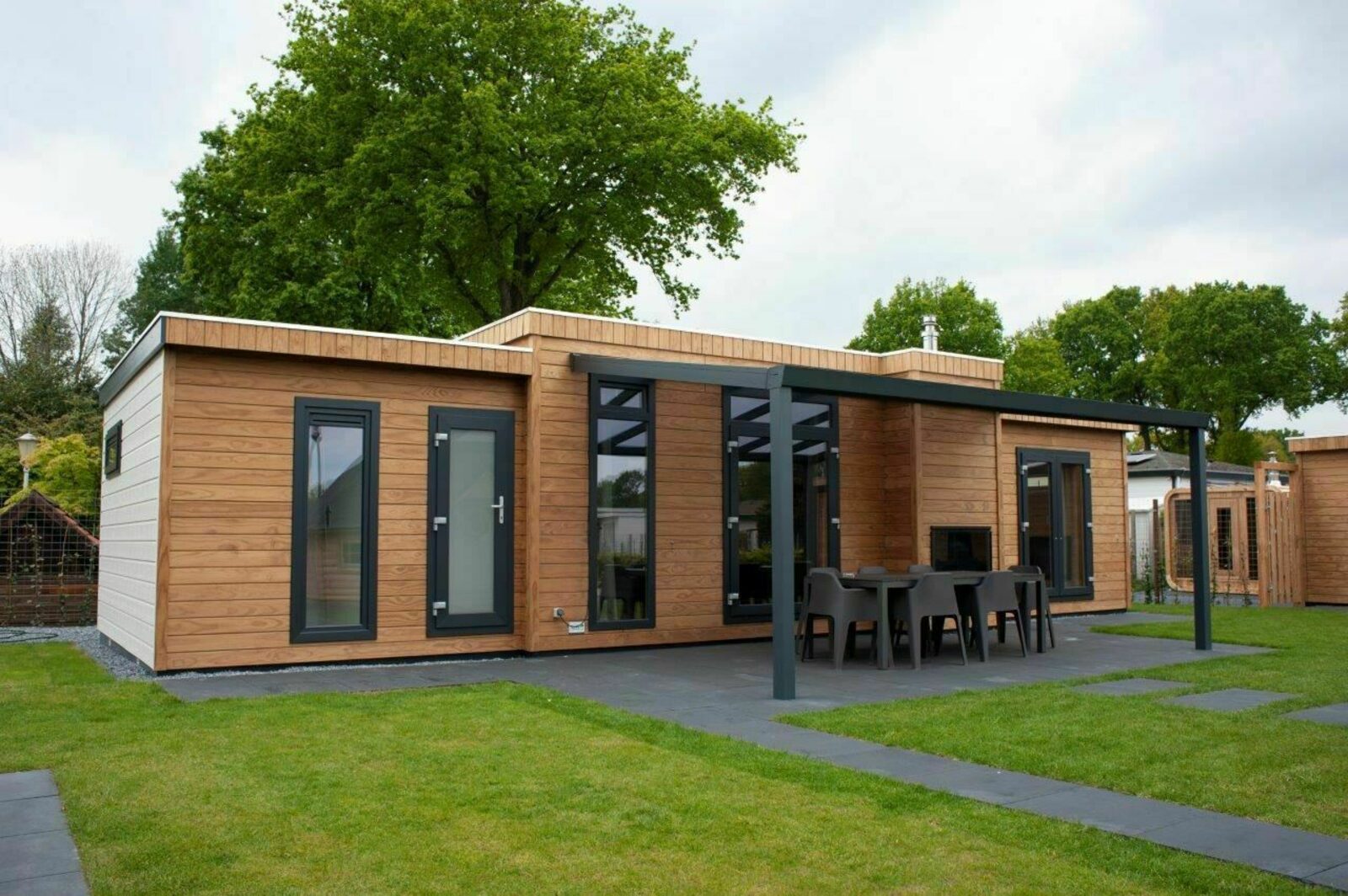 6 + 6-person Veluwe Villa with sauna and grill house