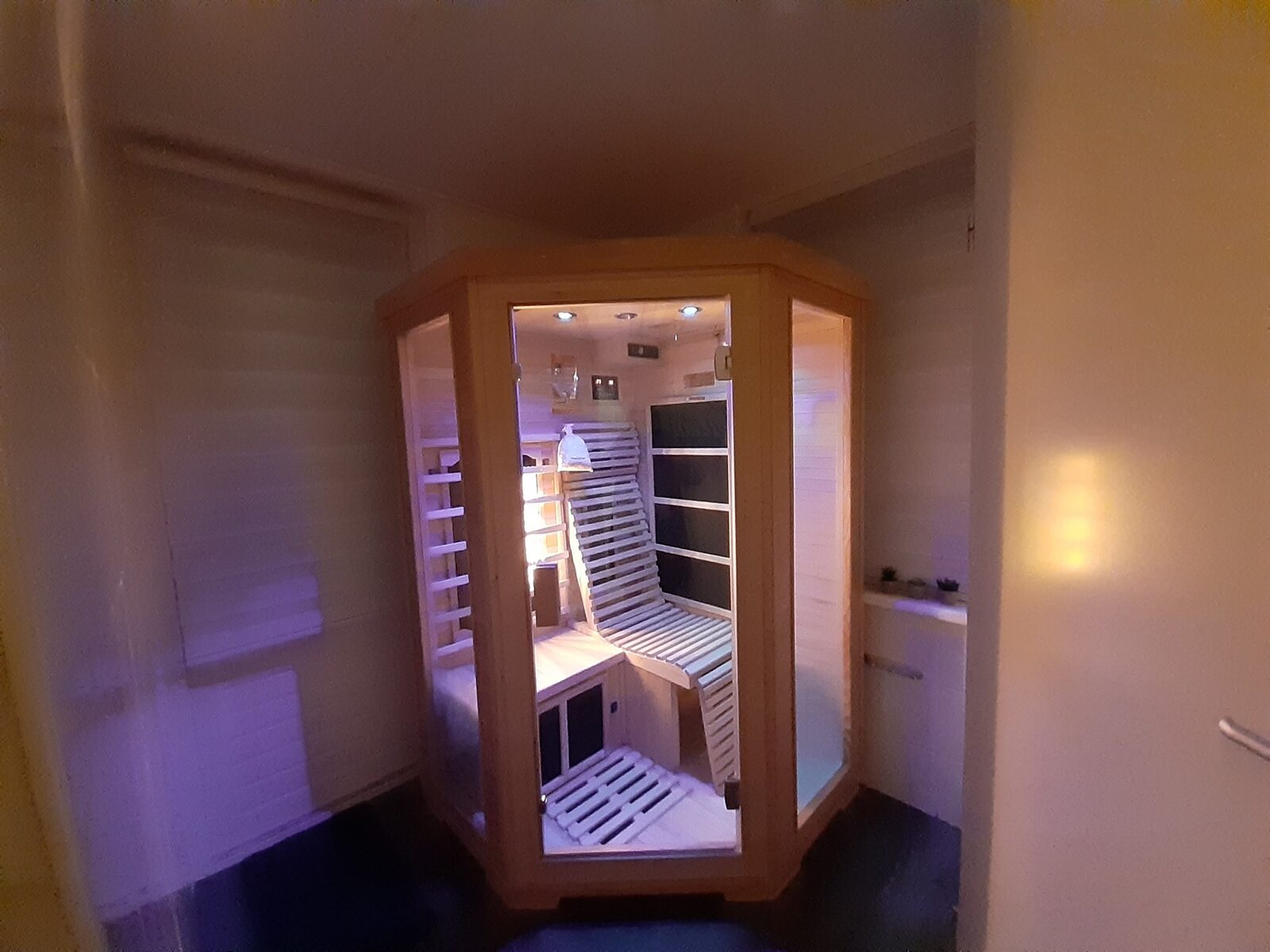 Restyled 6 pers. met infrarood sauna
