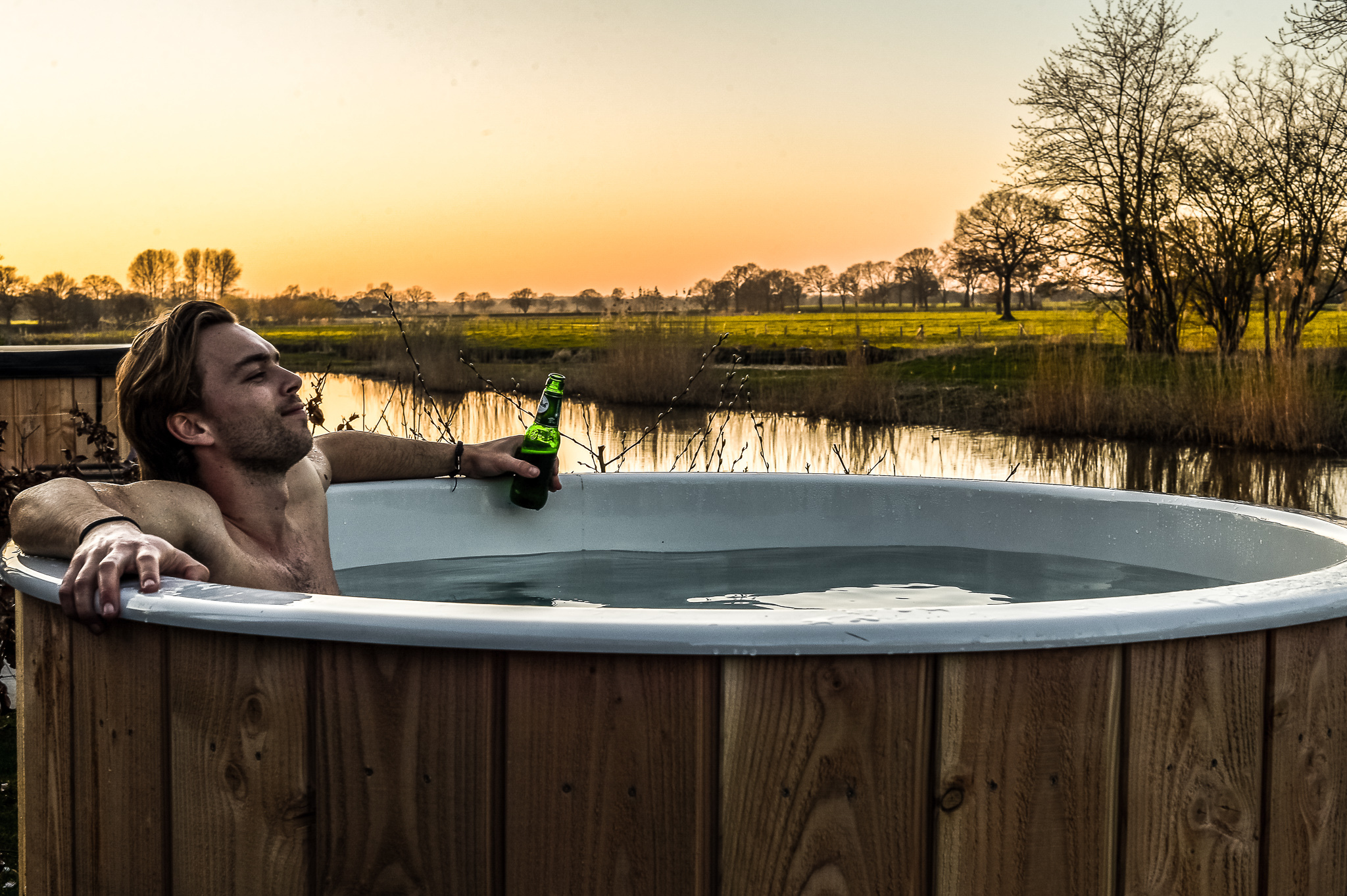 River Cabin with hot tub | 4 pers.
