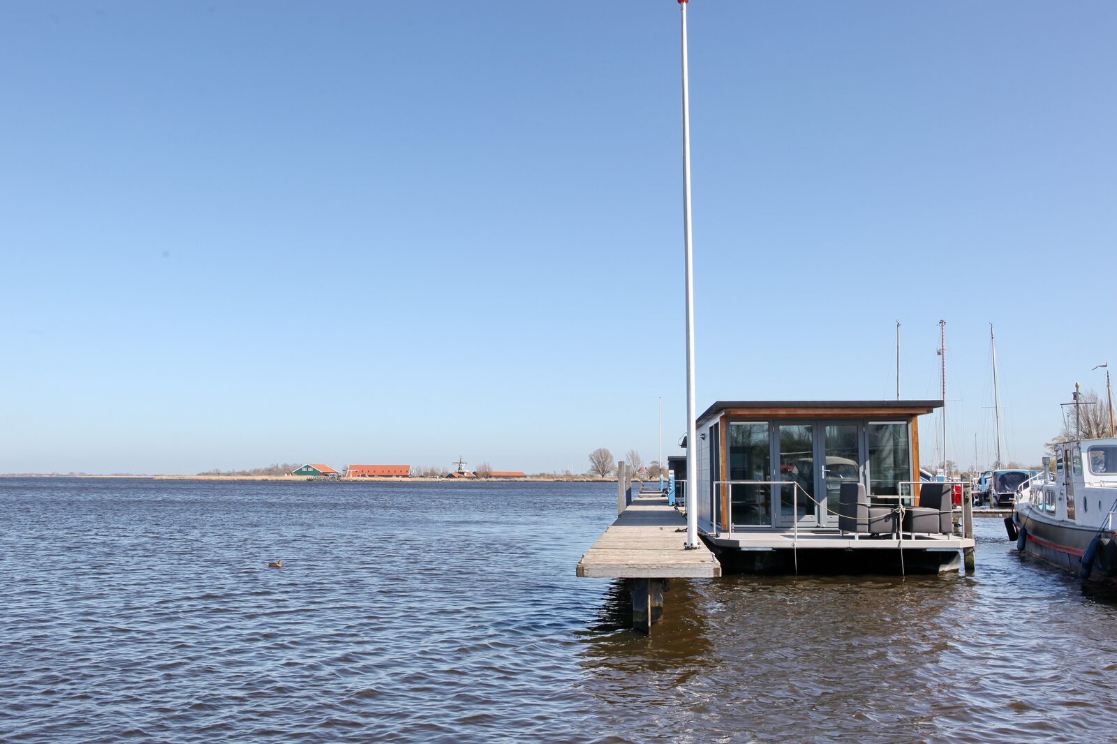 Pavillon flottant au Marina Uitgeest