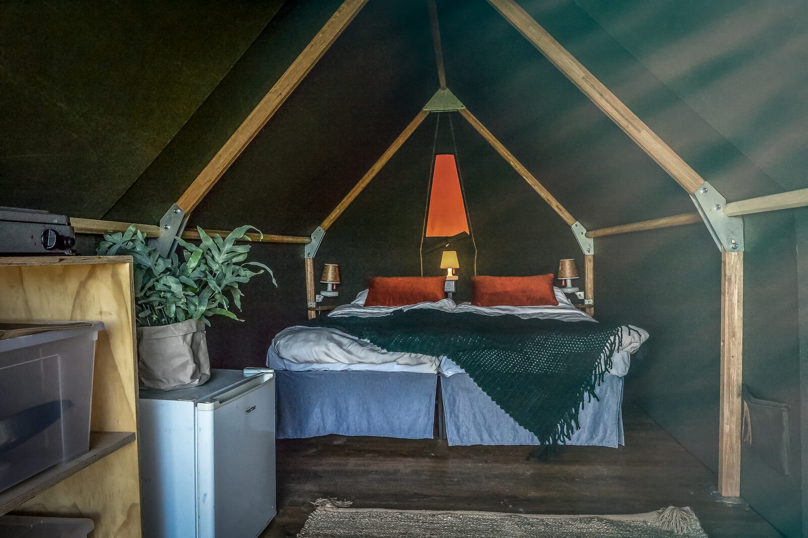 Pop-up glamping: 6x Awaji 2P + 6x Bell tent 2P | 24 pers.