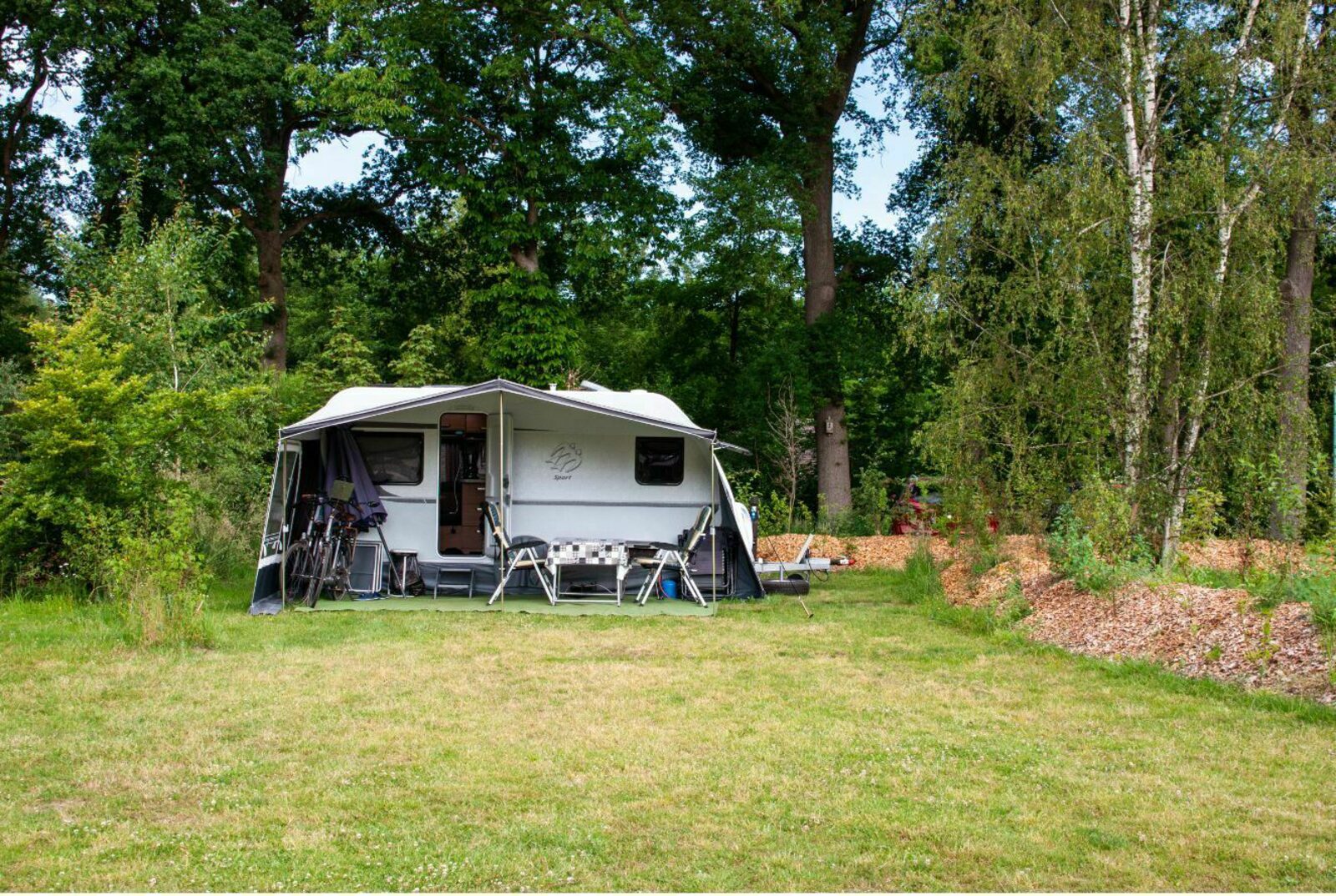 Comfort kampeerplaats in Nieuw Heeten - Overijssel, Nederland foto 8413662