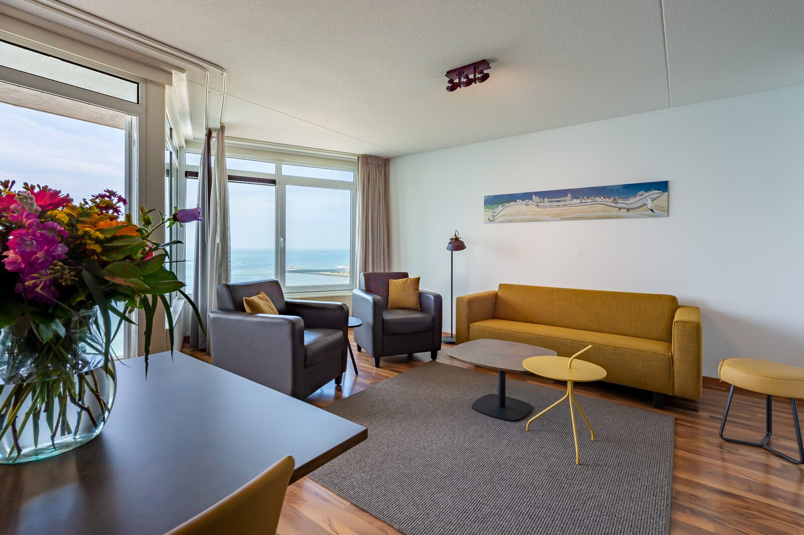 3-room corner apartment with ocean view