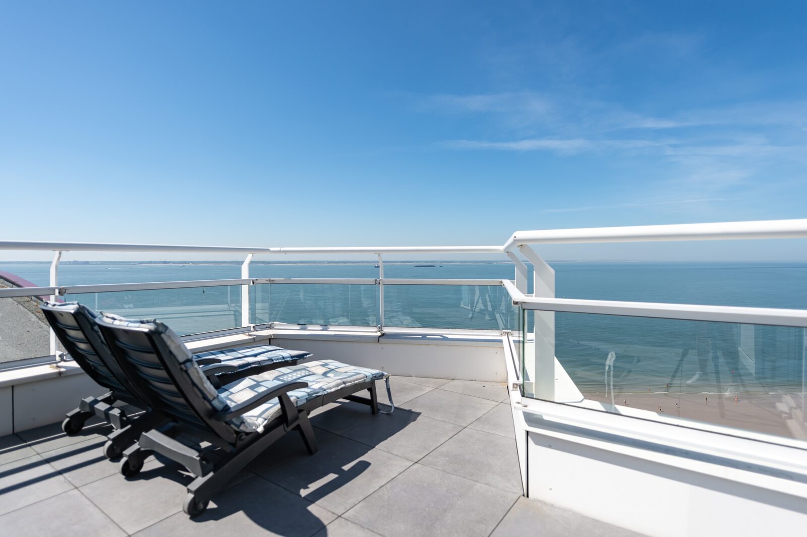 Penthouse 748 with ocean view