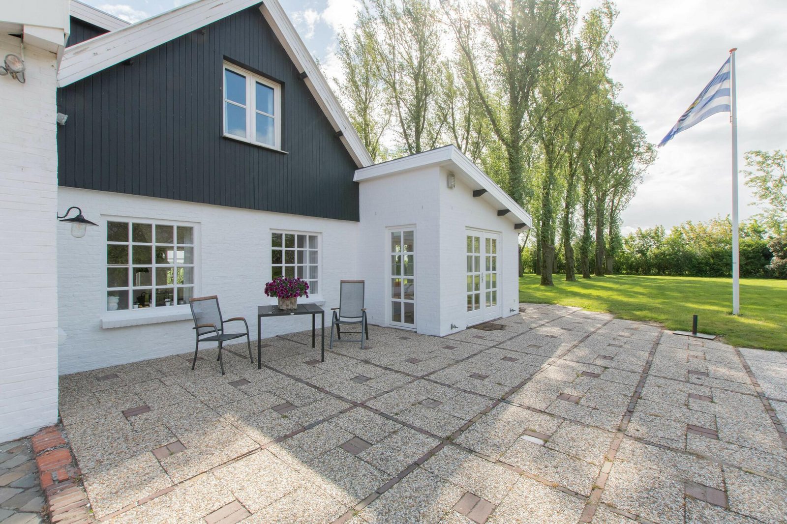 VZ1051 Country house in Hansweert