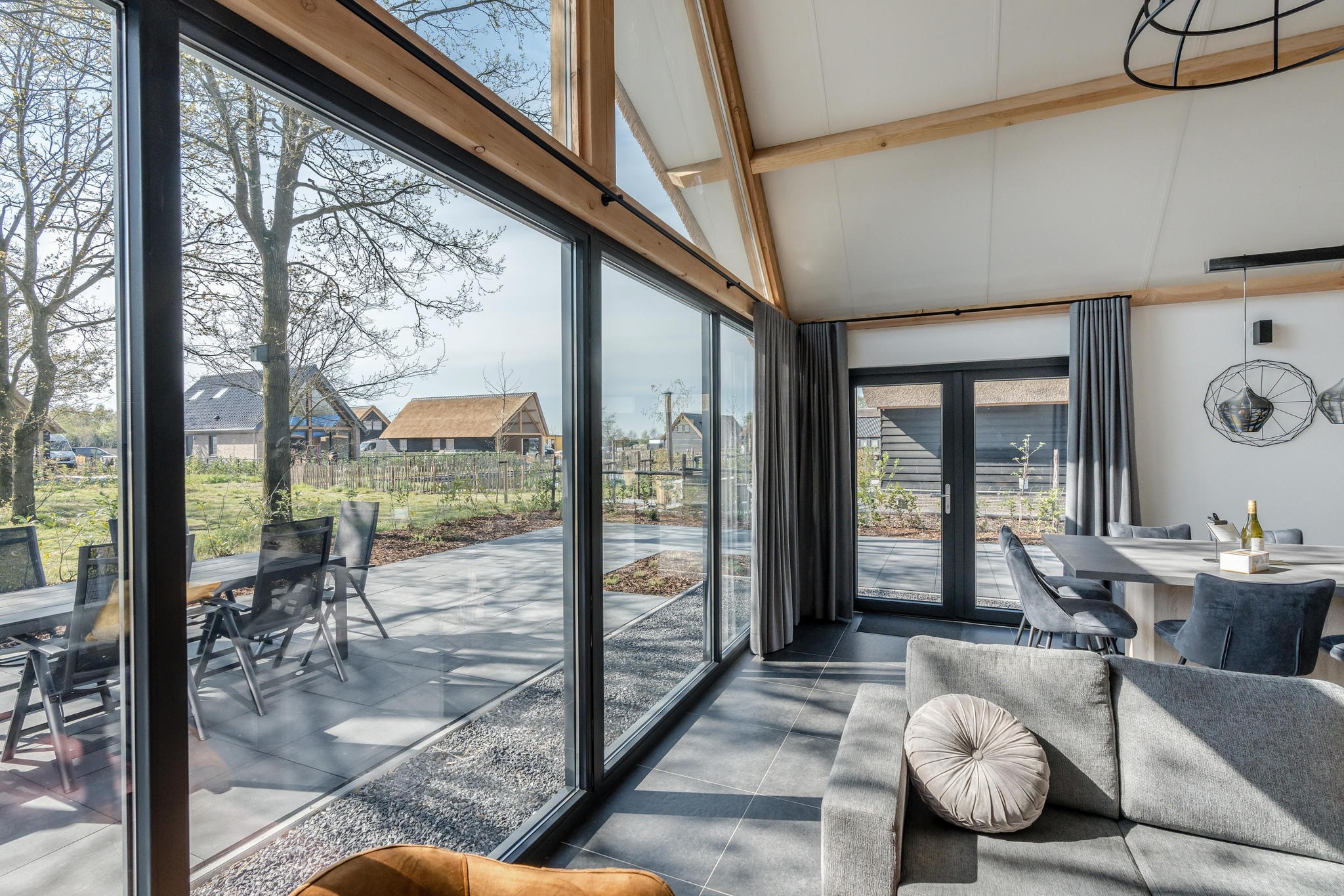 farm-lodge-674