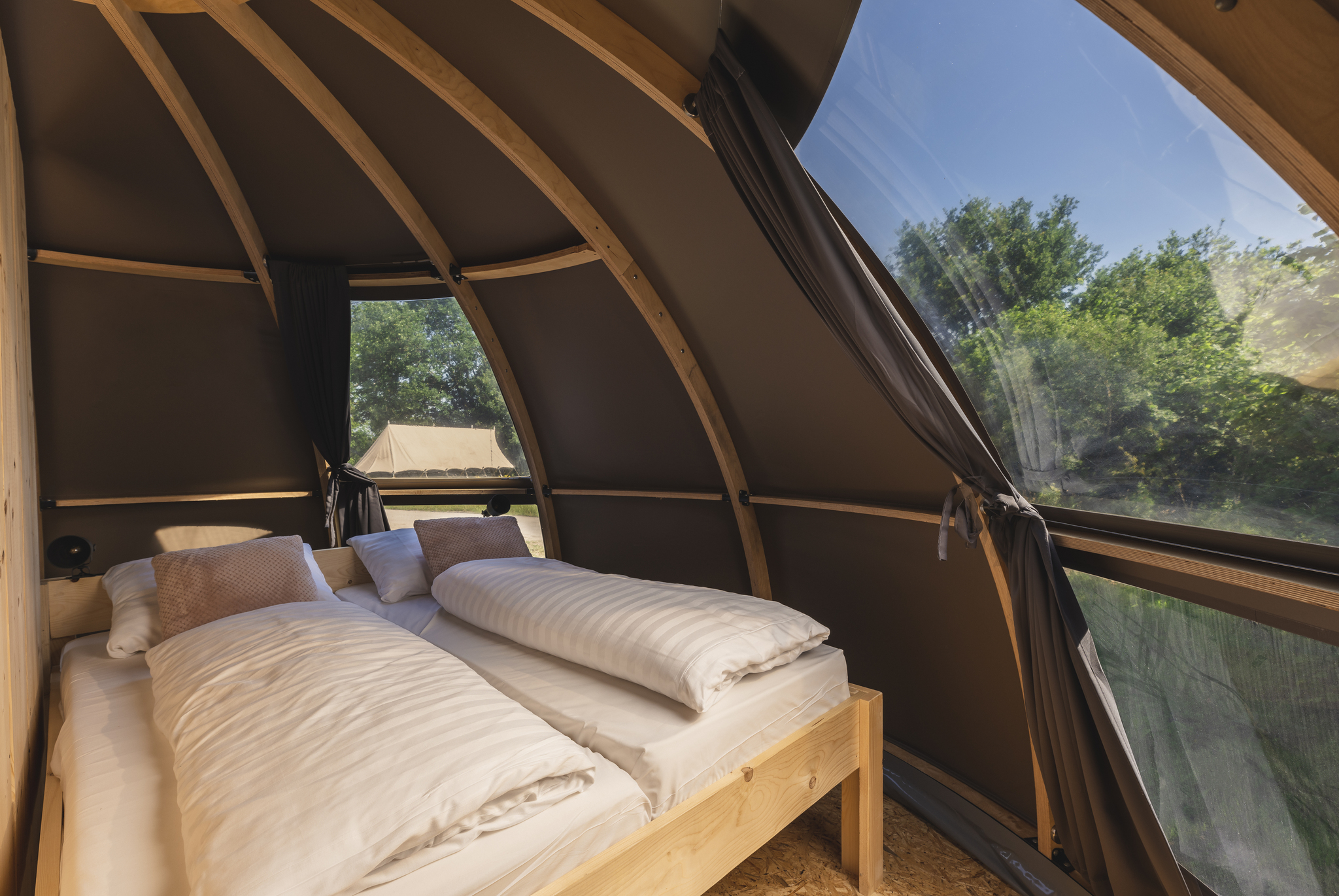 Riverdome with private bathroom and hot - Zuna