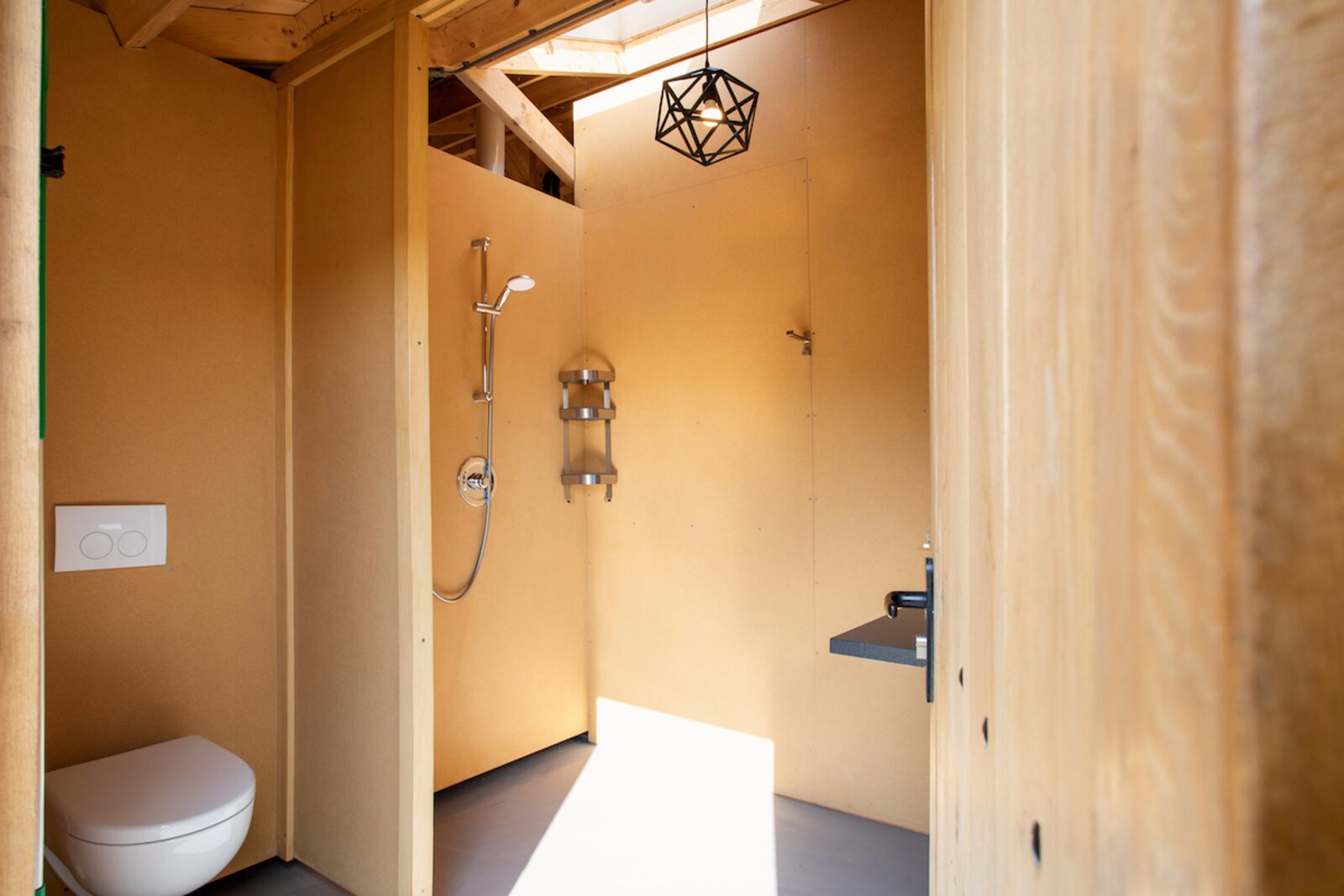 Comfortplaats XL met royaal privé sanitair - autovrij
