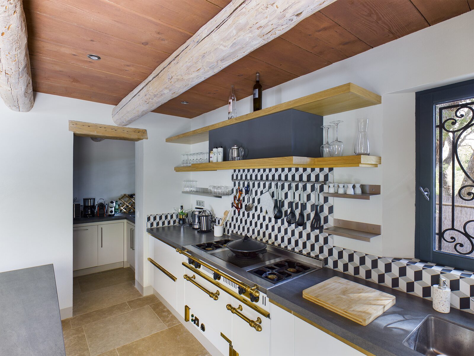 Mas du Rocher - luxe vakantiehuis met zwembad op het Franse platteland