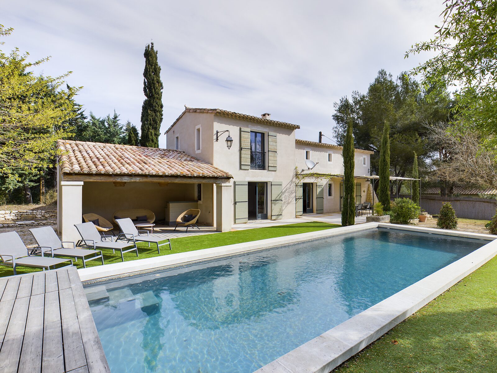 Mas du Rocher - luxe vakantiehuis met zwembad op het Franse platteland