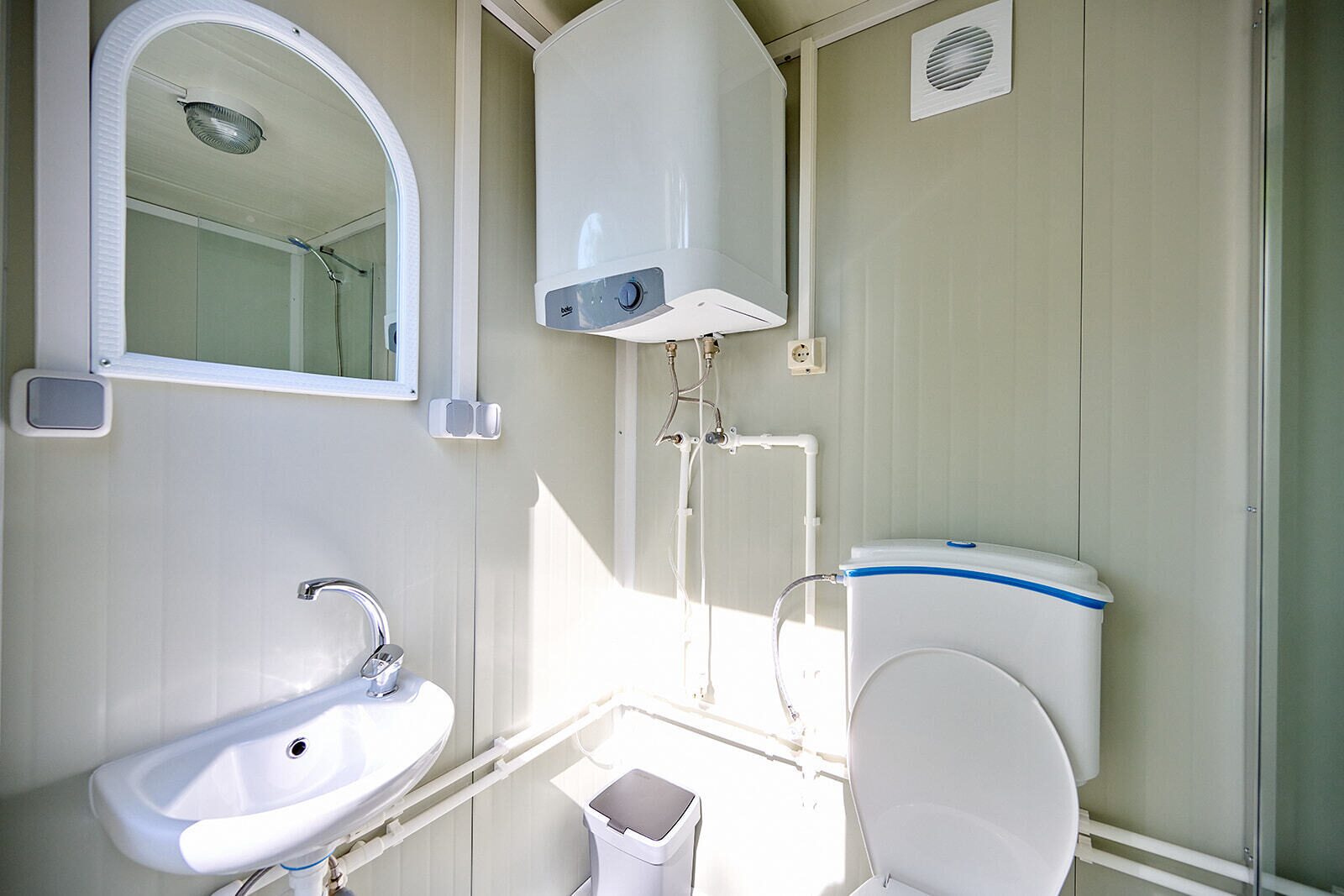 Recreatiepark de Lucht | Villatent Compact met privé sanitair unit | 4 pers.