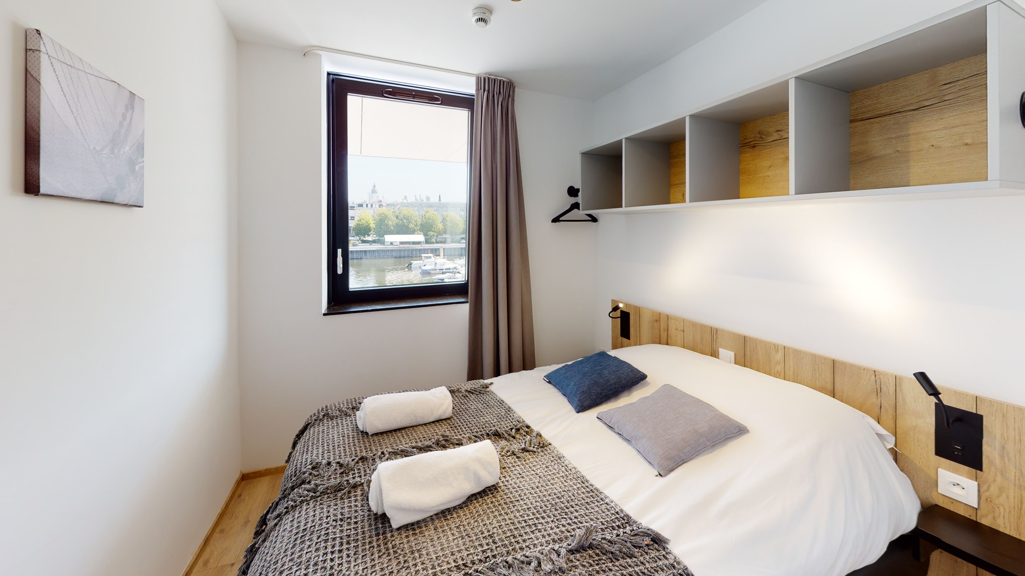 standard-suite-for-4-people-with-bedroom-with-double-bed