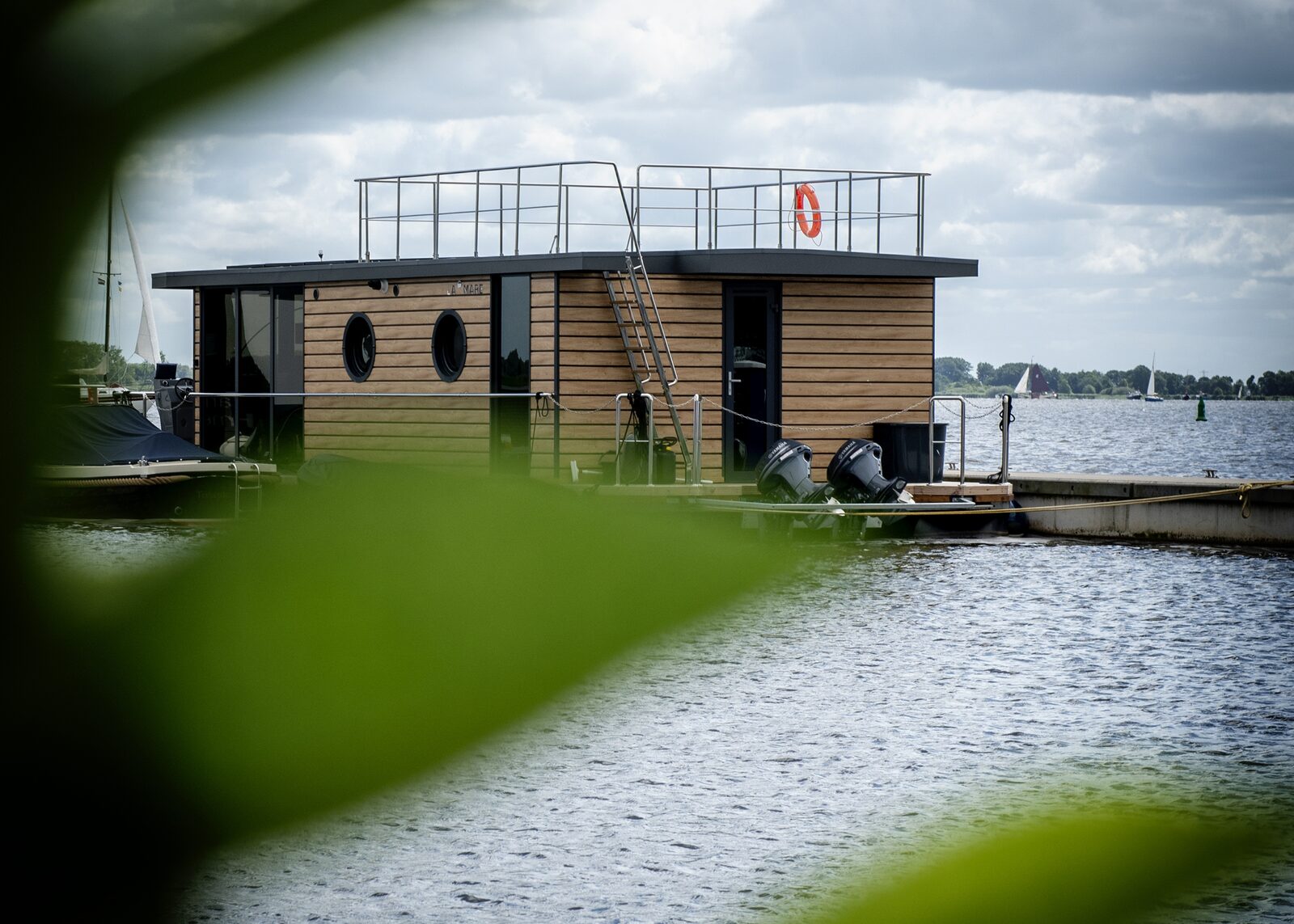 Houseboat  - Paviljoenwei 4 | Offingawier 'de Bintang'