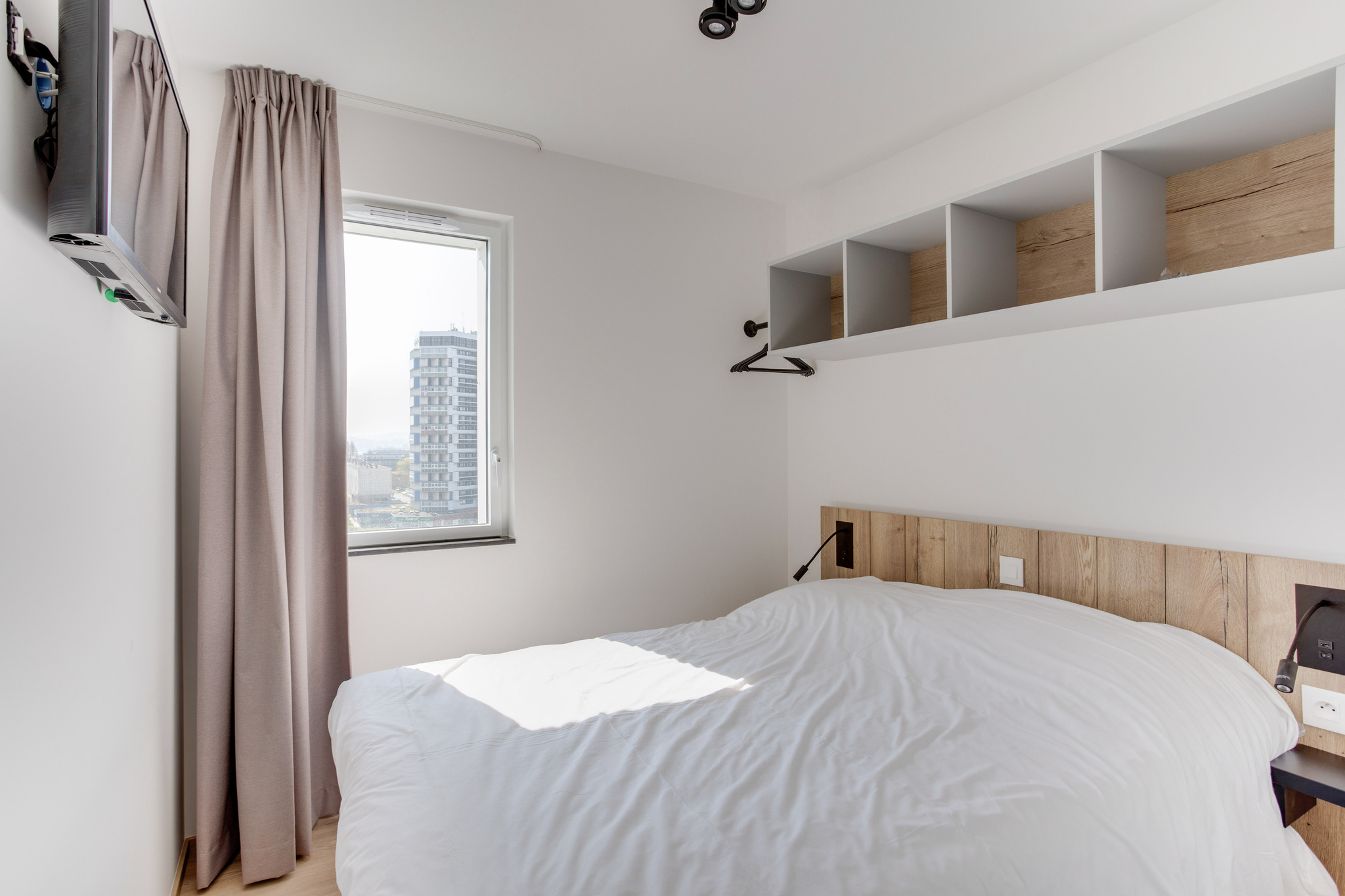 family-suite-for-6-people-with-2-bedrooms-and-balcony