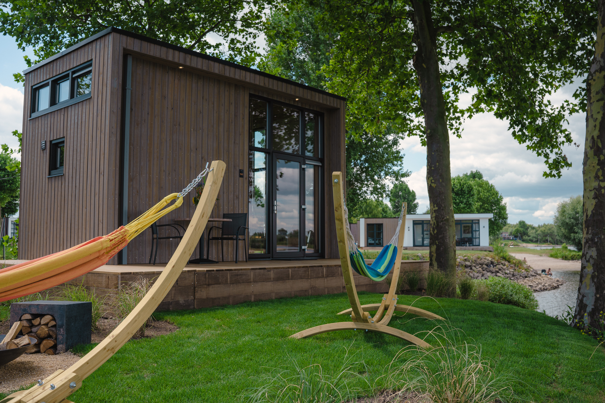 tiny-river-house