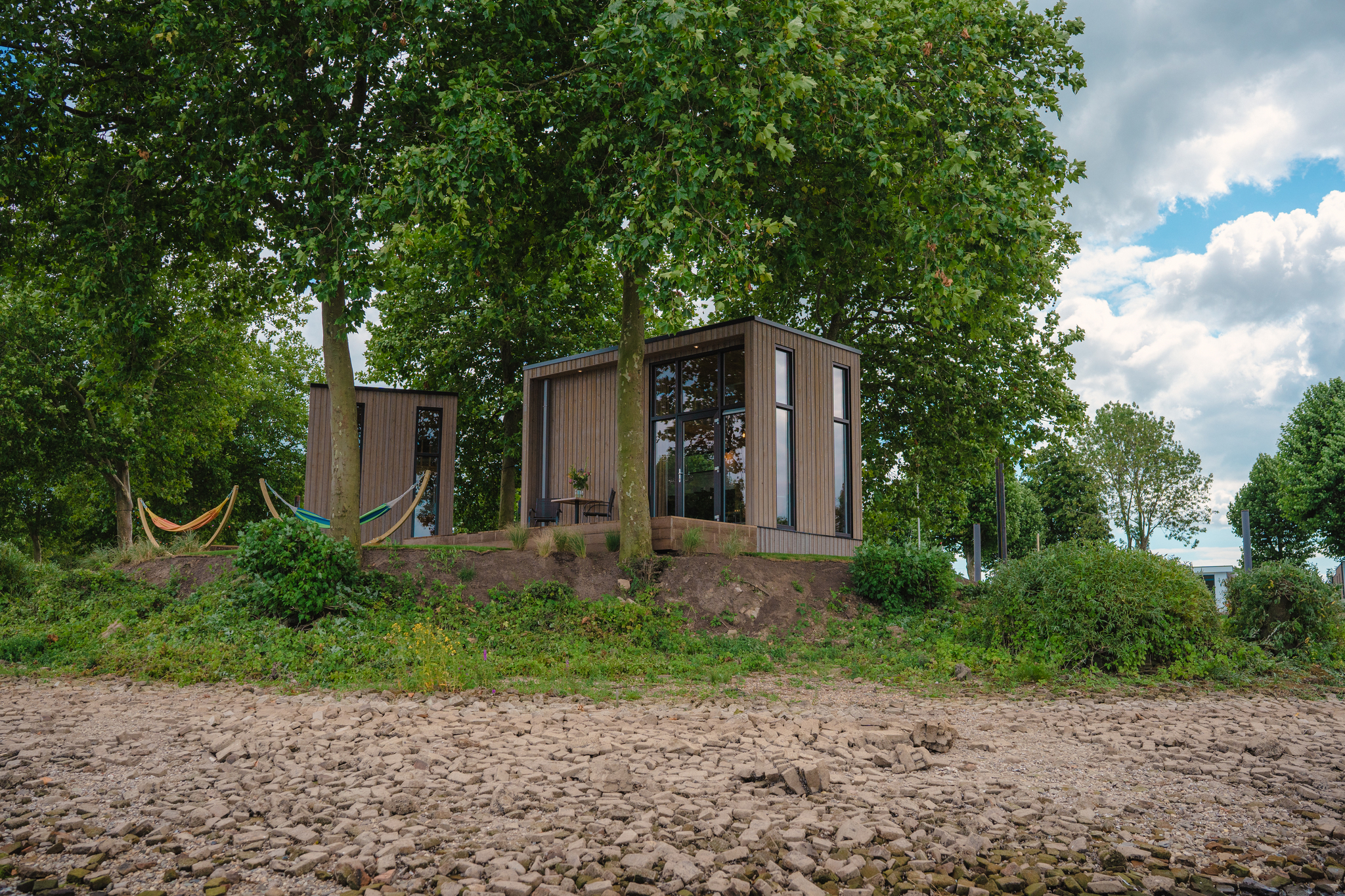 tiny-river-house