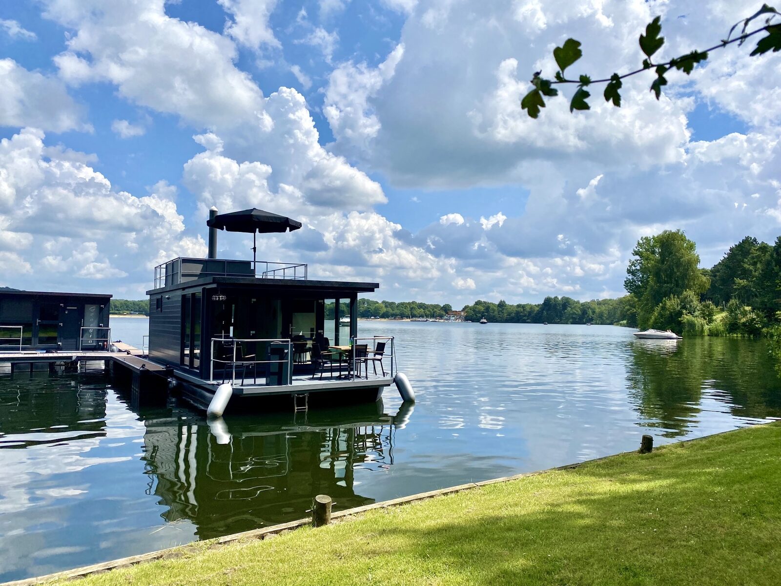 Houseboat with roofterrace - Witteweg 23 | Middelaar 'Marina Mookerplas' 