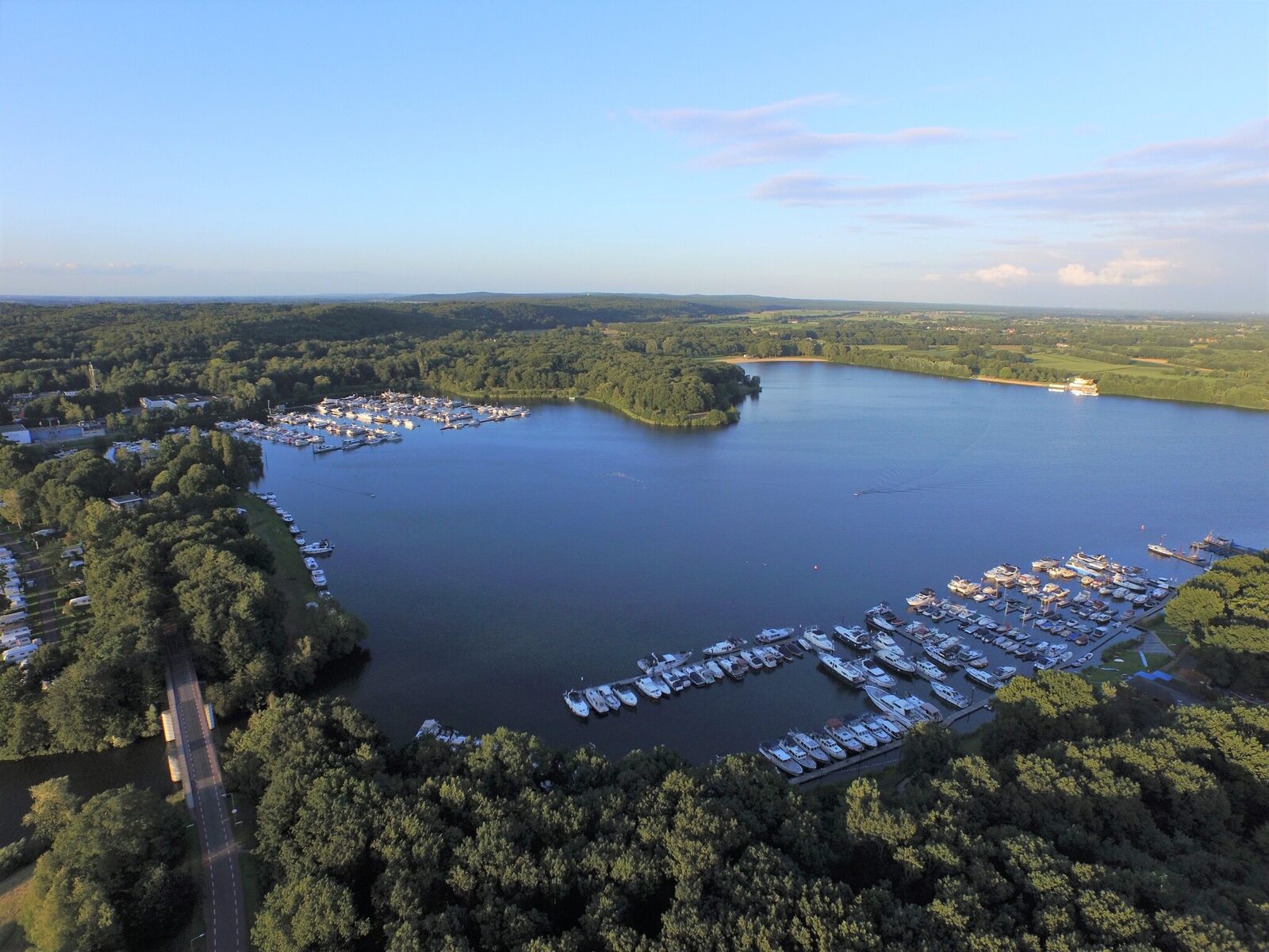 Houseboat  - Witteweg 23 | Middelaar 'Marina Mookerplas'