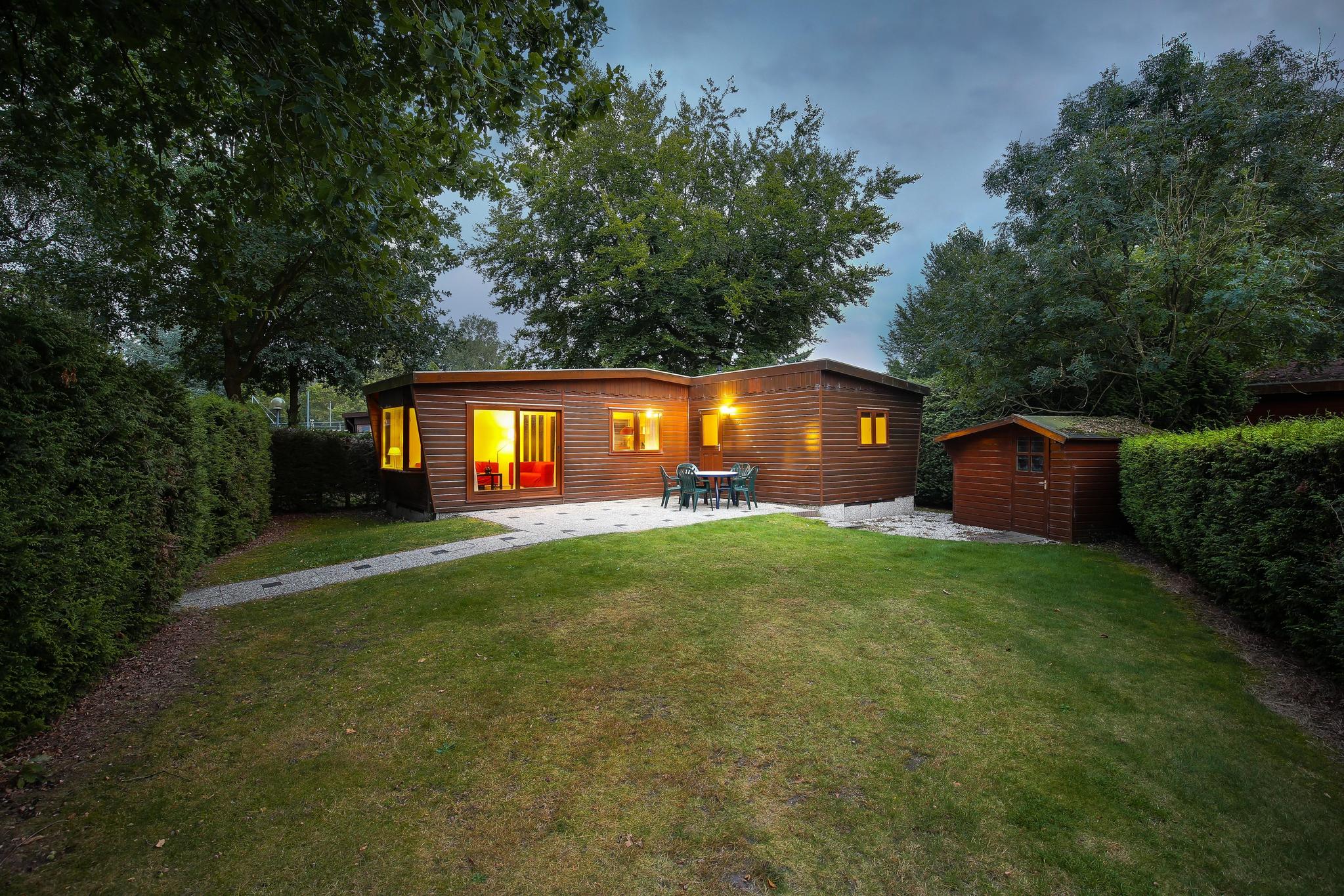 Beleef een onvergetelijke vakantie in onze gezellige Cozy Lodges, perfect voor 4 tot 5 personen! Deze vrijstaande accommodaties van ± 60m² bieden volop ruimte en comfort, gelegen op een prachtig per..
