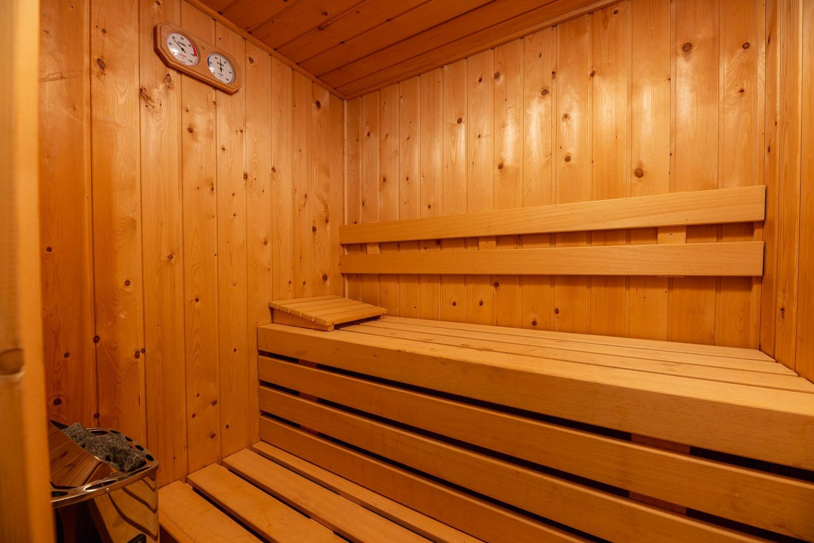 Luxuriöse Gruppenunterkunft mit Sauna und Whirlpool | 14 Personen
