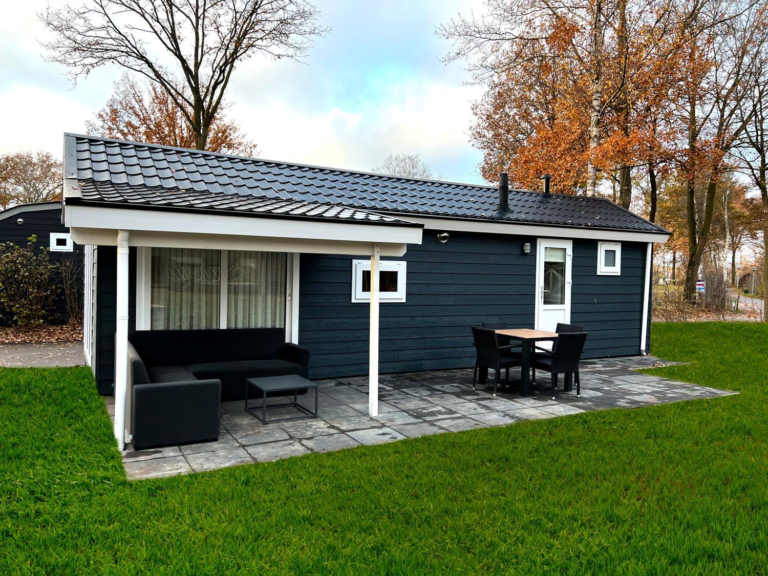 Geniet van de heerlijke ochtendzon vanuit dit ruime chalet voor 4!🌞