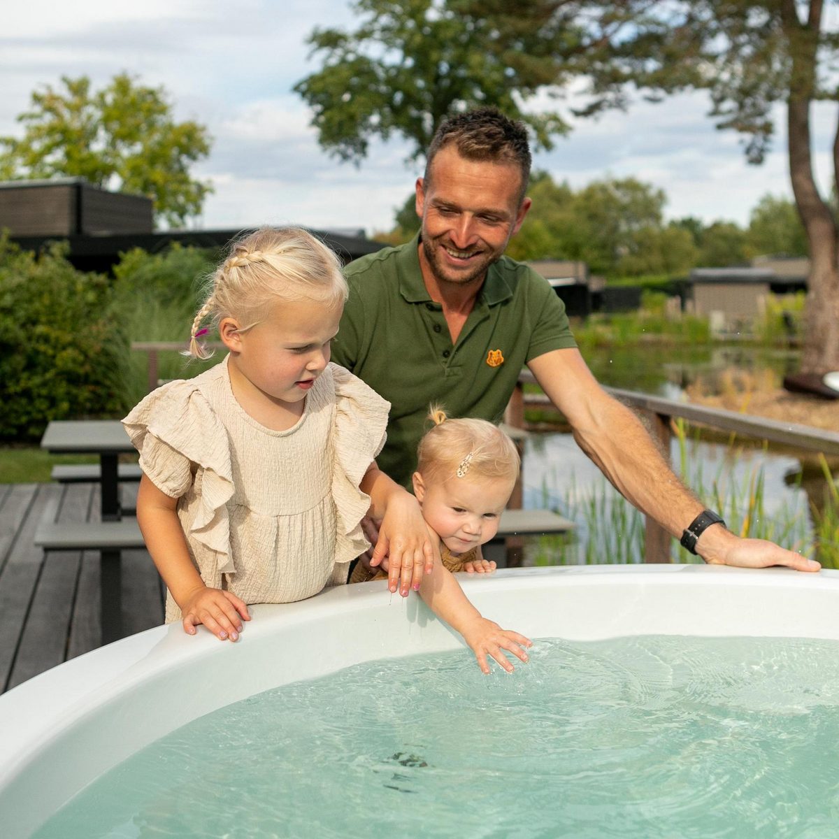 Luxuriöse Family Eco Lodge am Wasser