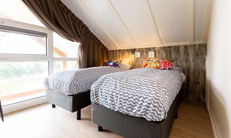 villa-10-personen-zwembad-en-wellness-hottub