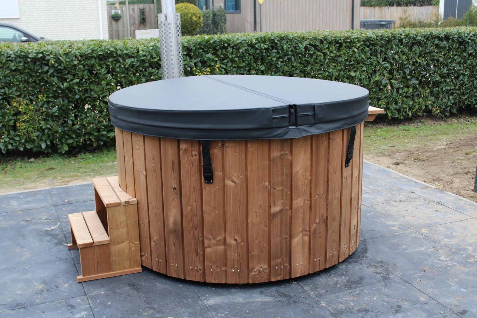 Comfort 4 persons | Type B | Hot tub
