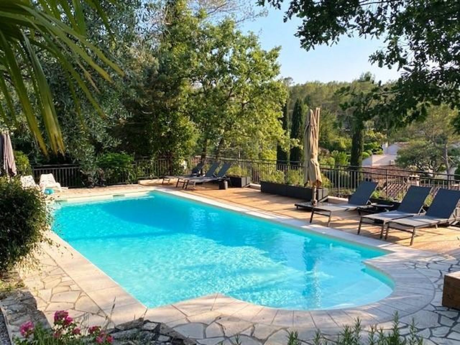 Villa Timo - vakantiehuis met zwembad in Zuid-Frankrijk