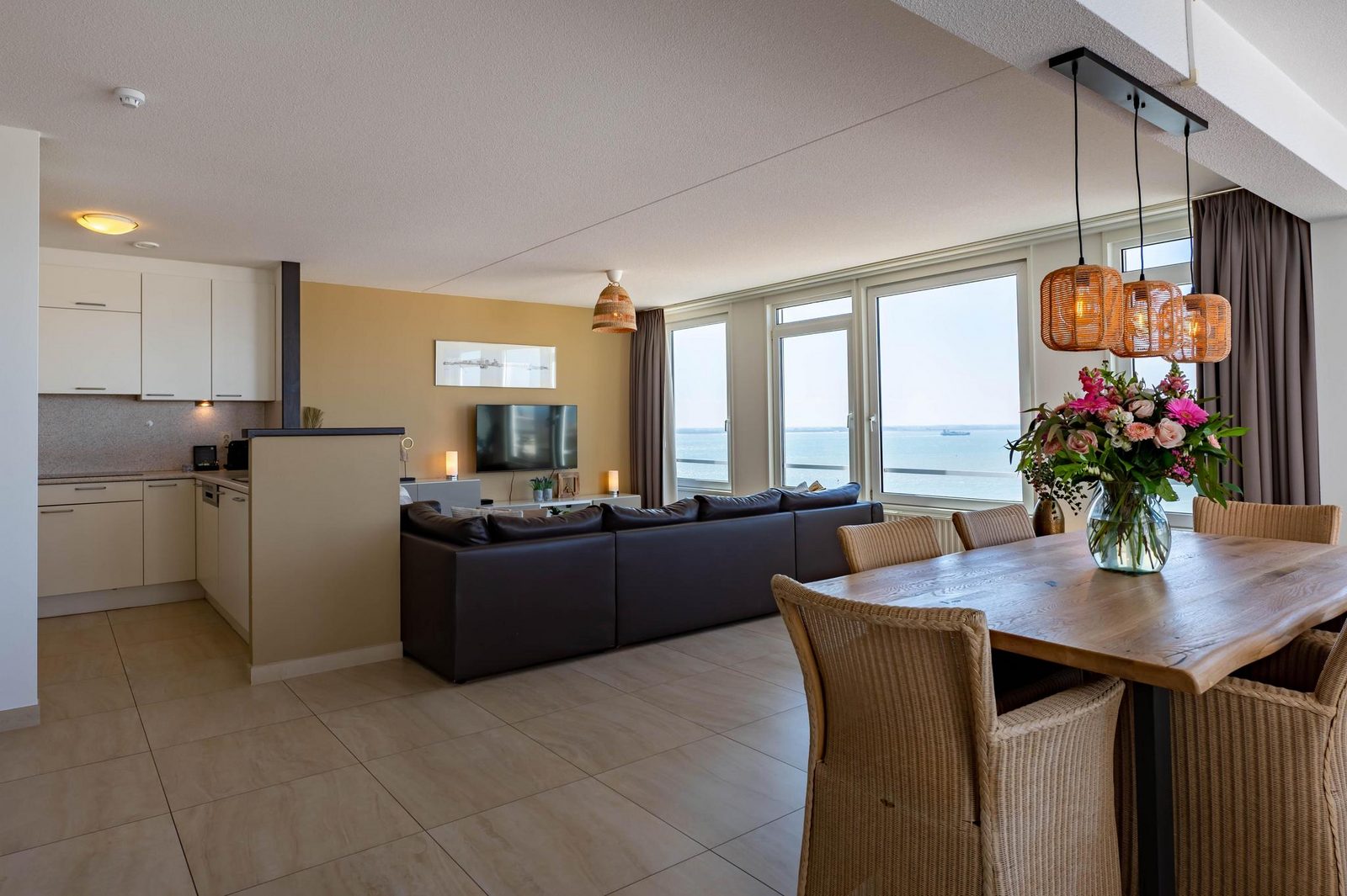 Penthouse 750 with ocean view
