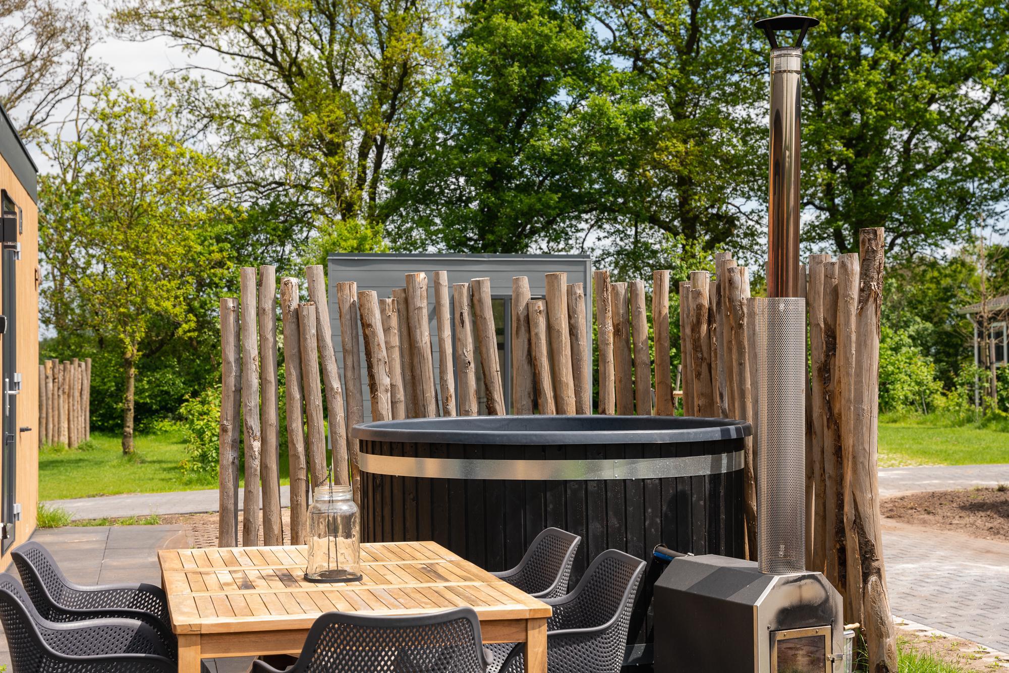 oak-lodge-with-hot-tub-i-4-people
