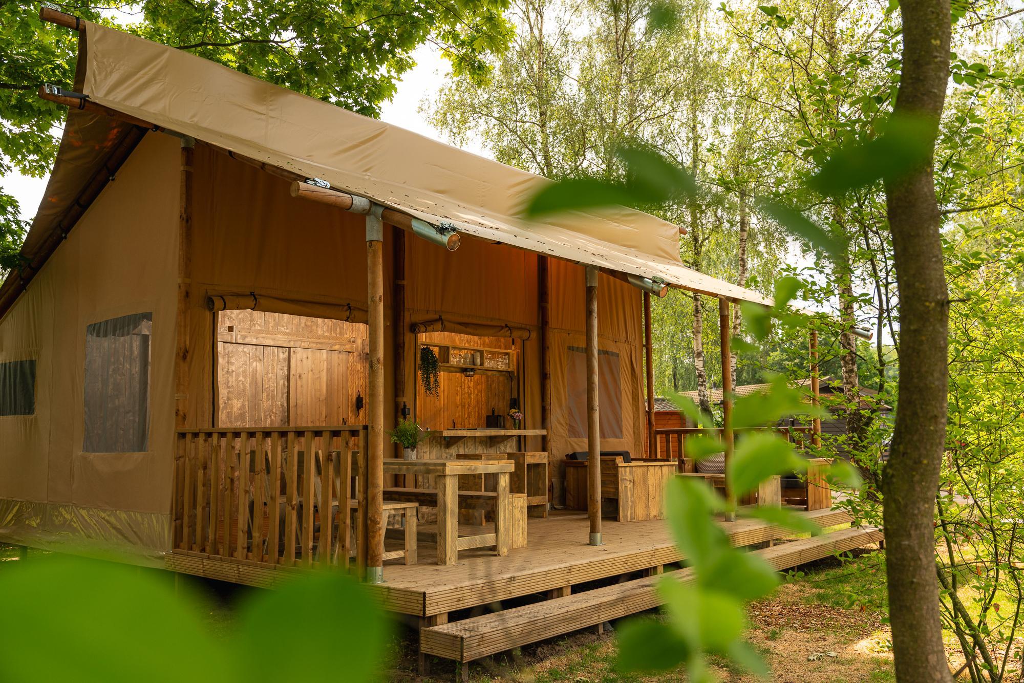 safari-tent-the-bartenter-with-private-sanitary-facilities-5-pers