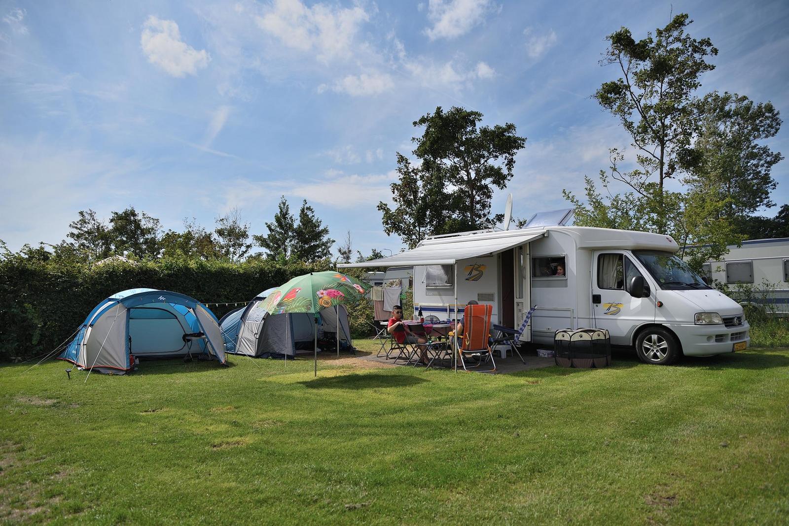 Camping L pitch with convenience