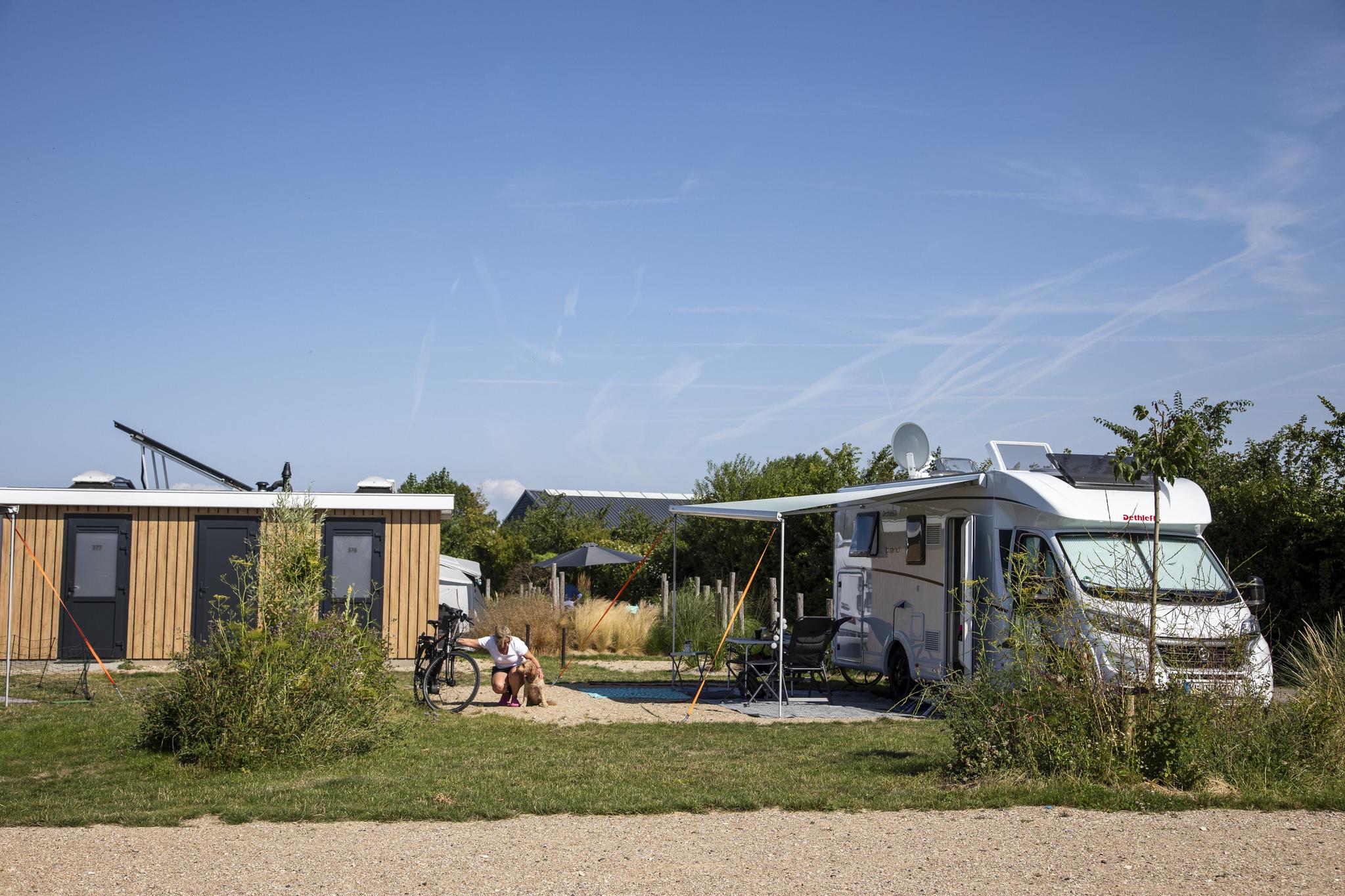 Comfortable site with private sanitary facilities