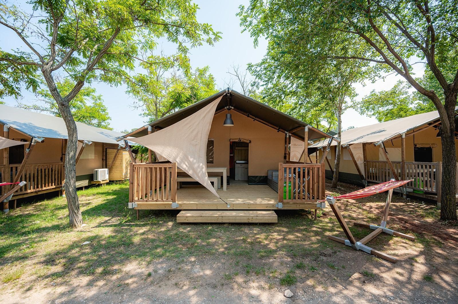 Medrose camping  | Villatent Outback | 5 pers. 