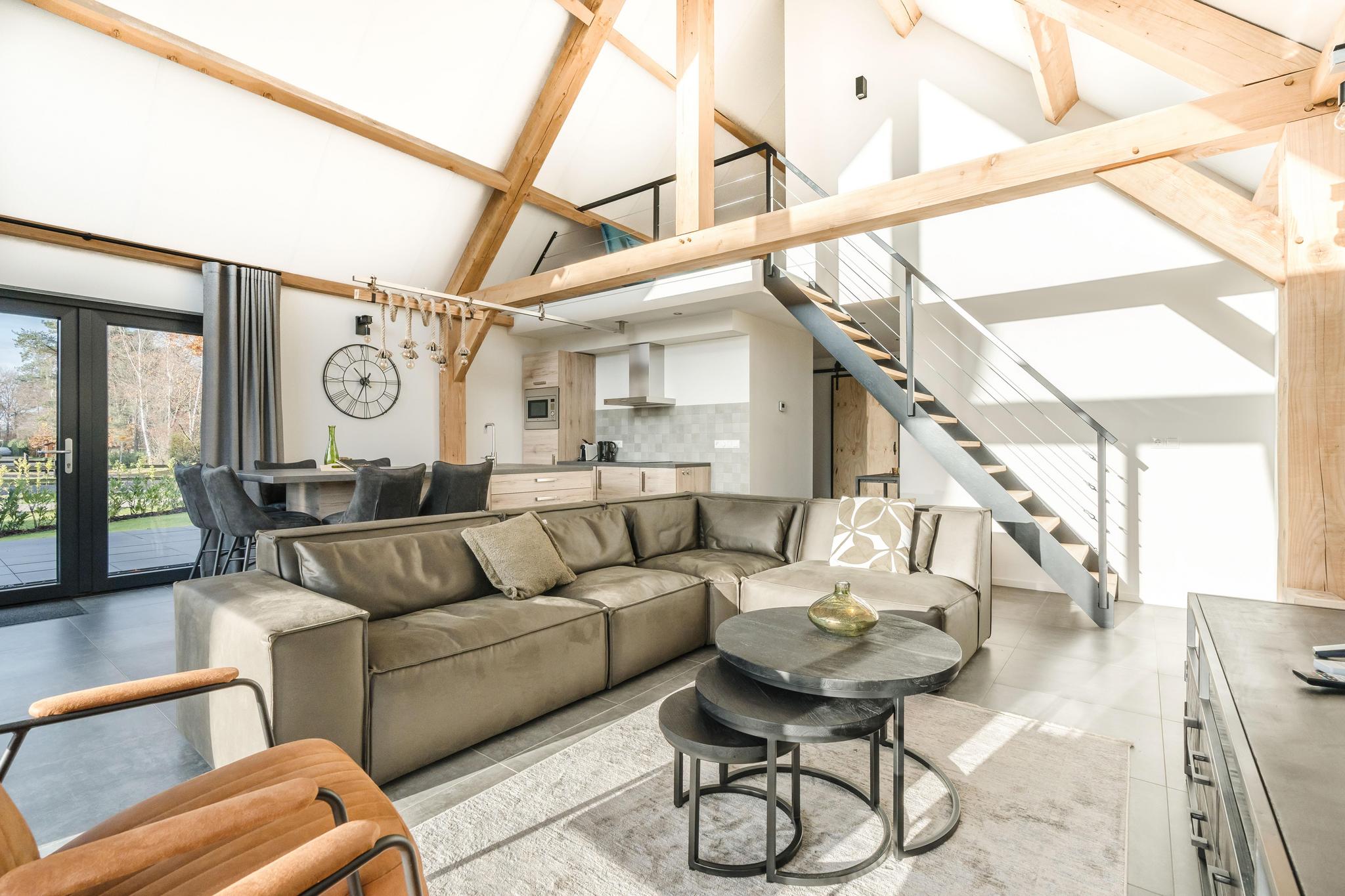 farm-lodge-677