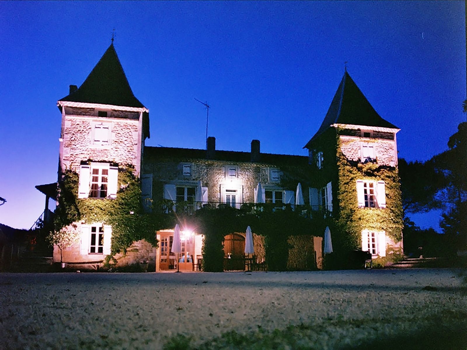 Chateau Prayssac - A op kleinschalig vakantiepark met zwembad